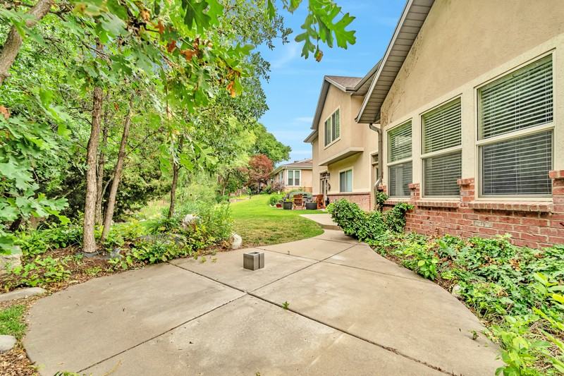 1306 Eastsouth - Photo 4 of 26