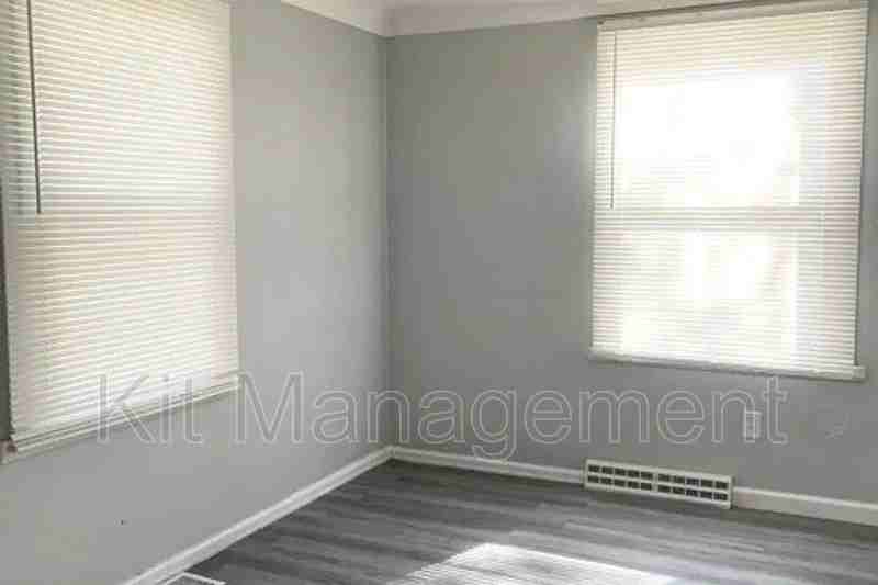 602 Williamsville Ave - Photo 2 of 9