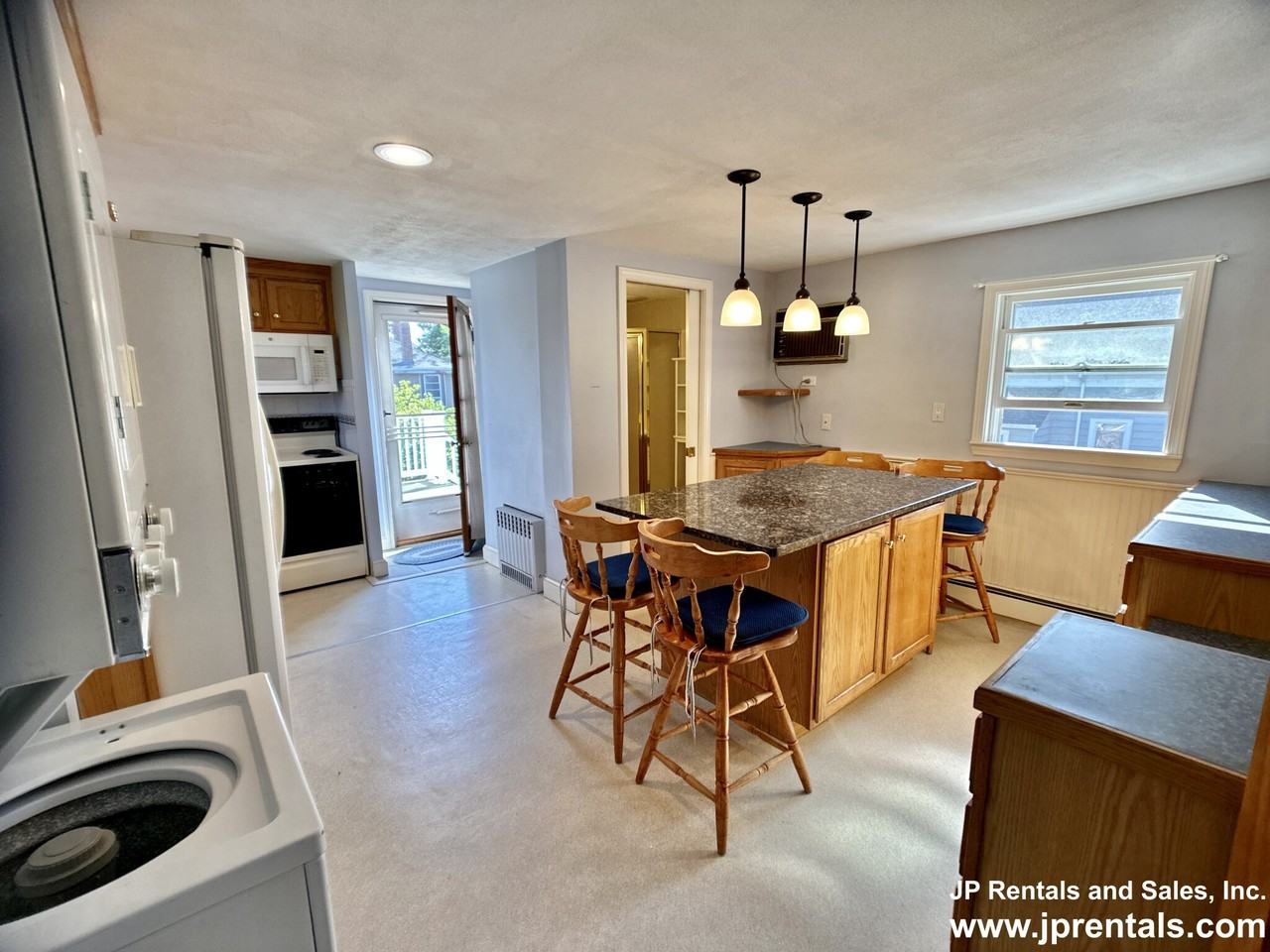 17 Linwood St #2 - Photo 3 of 13
