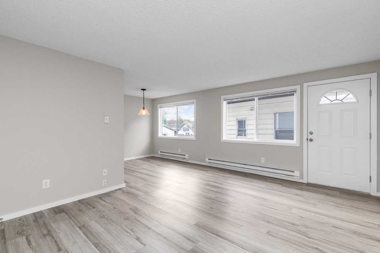 3325 Rockefeller Ave - Photo 3 of 22