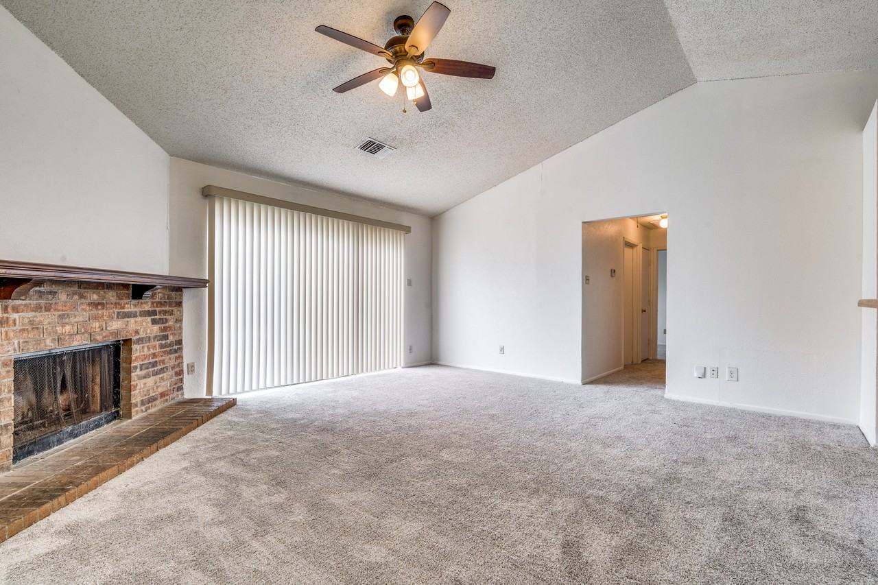 511 Nightshade Dr - Photo 4 of 12