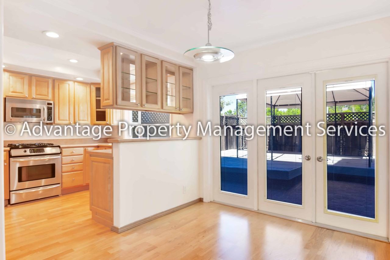 10022 Foxboro Cir - Photo 3 of 18