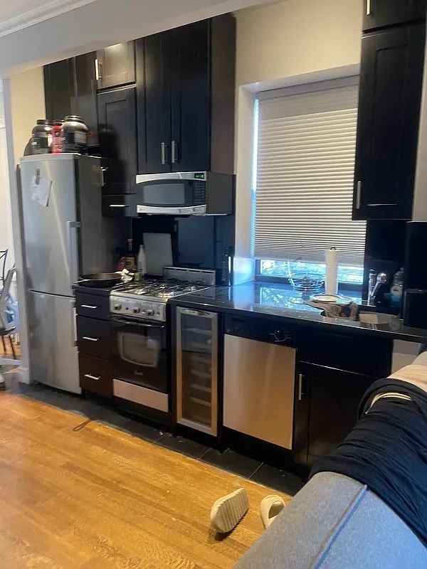 37 Cornelia St #2 - Photo 2 of 6