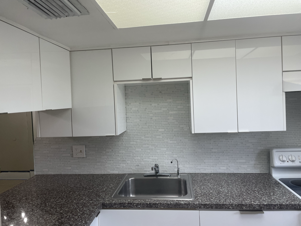 2614 West 60th Street #117 - Photo 2 of 14