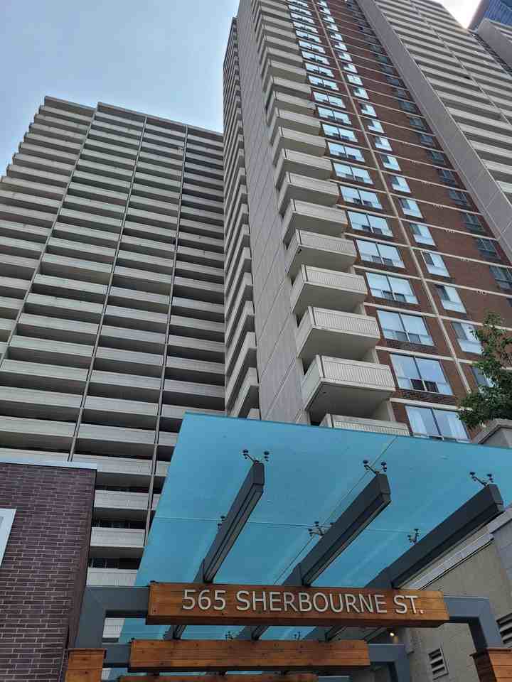 Sherbourne Complex Apartments 565 Sherbourne St, Toronto, ON M4X 1W7