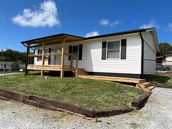 7 Jones Circle - Photo 3 of 38