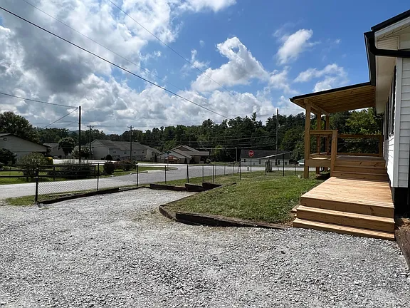 7 Jones Circle - Photo 5 of 38