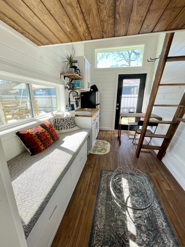 20003 De Soto St - Photo 2 of 13