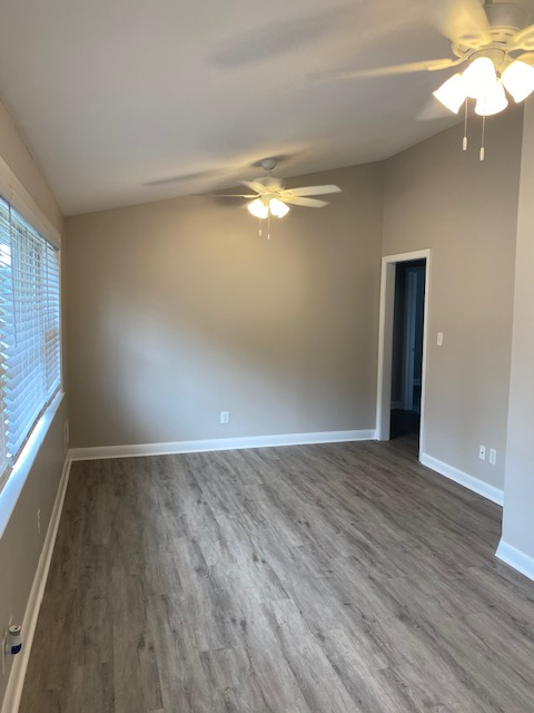 901 Campbell St - Photo 2 of 14