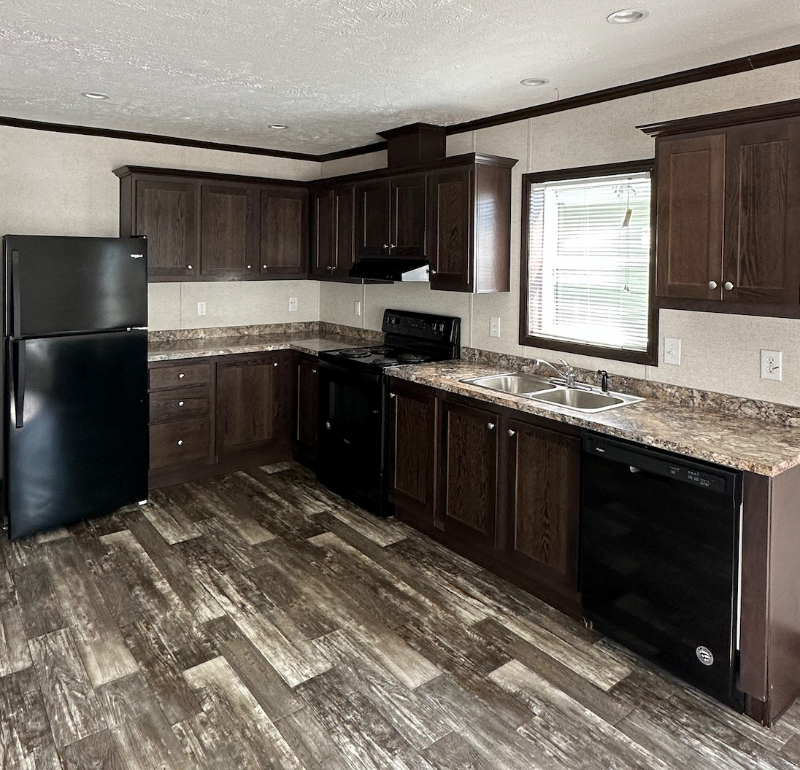 673 Armstrong St - Photo 2 of 6