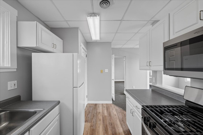 518 Broad St #2 - Photo 7 of 13