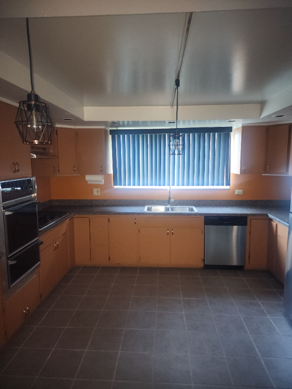 12832 Mozart St - Photo 3 of 7