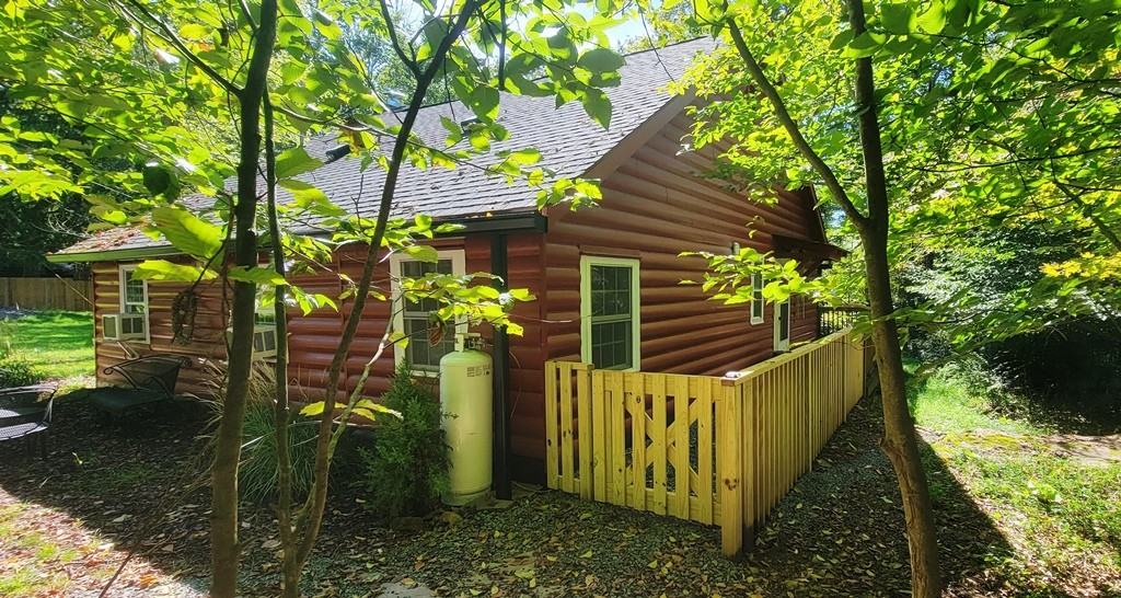 112 E Thompson Pl #NA - Photo 3 of 32