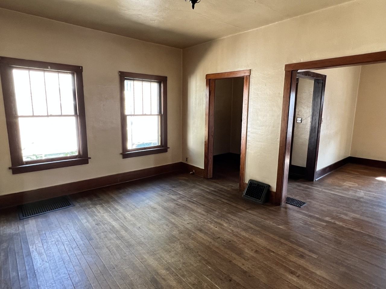 110 8th St #NA - Photo 3 of 12