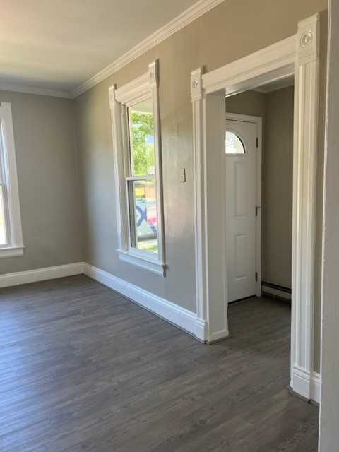 936 South Spring Street - Photo 3 of 20