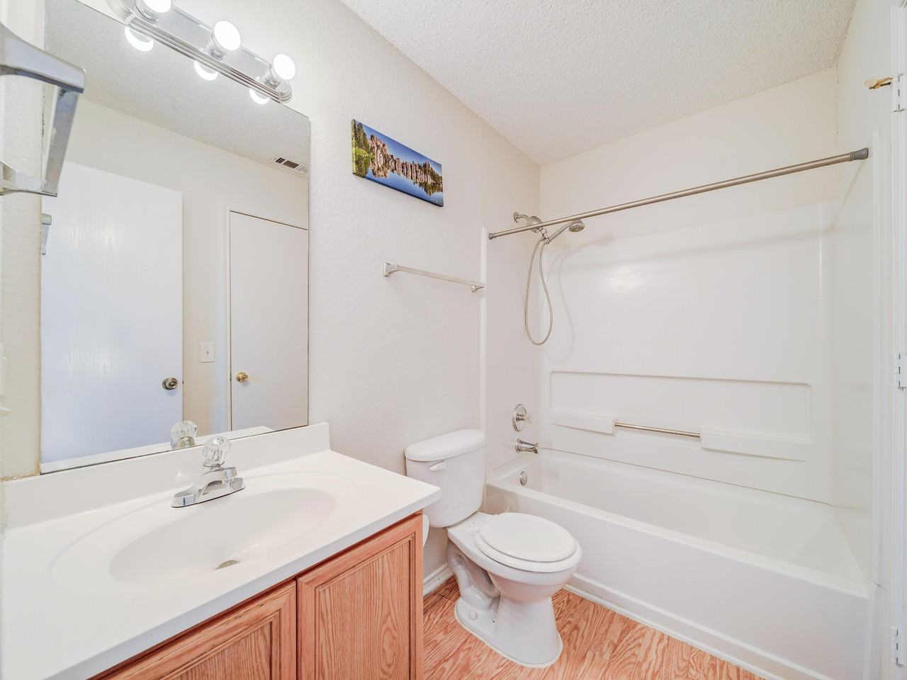 Amber Dr - Photo 2 of 7