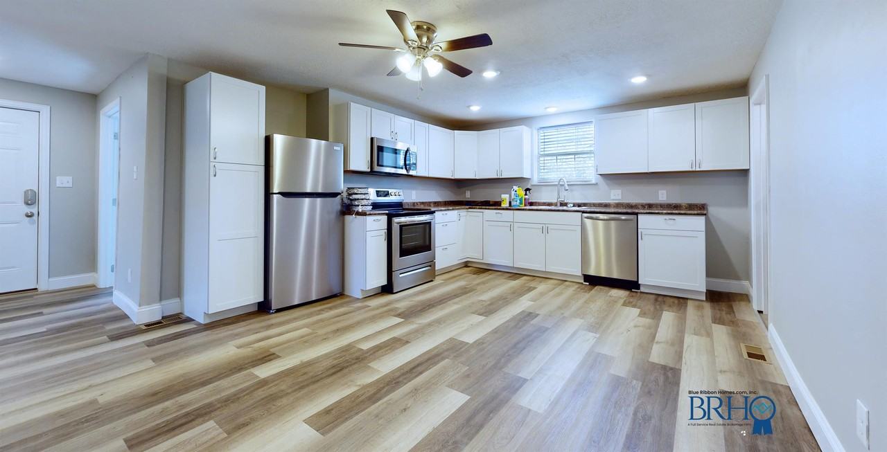 1311 W Baxter Ave #1 - Photo 5 of 27