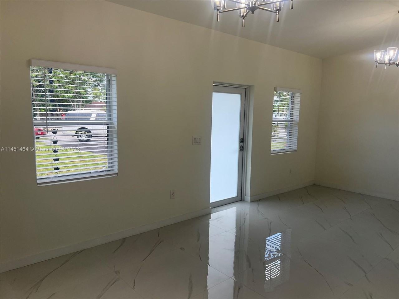 10801 Sw 56th St - Photo 3 of 42