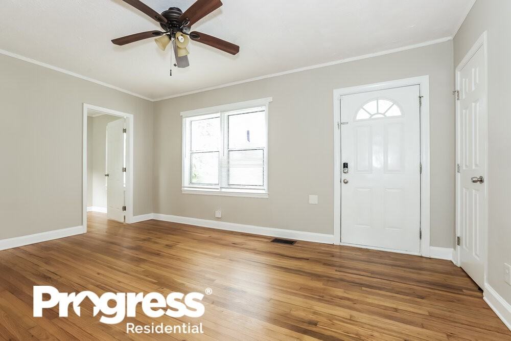 1877 Lomita Rd Se - Photo 3 of 16