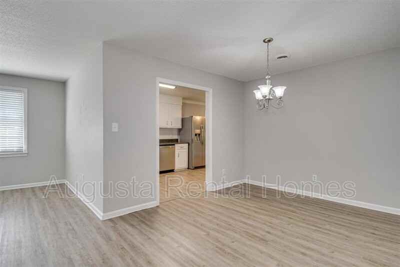 134 Holiday Dr - Photo 7 of 23