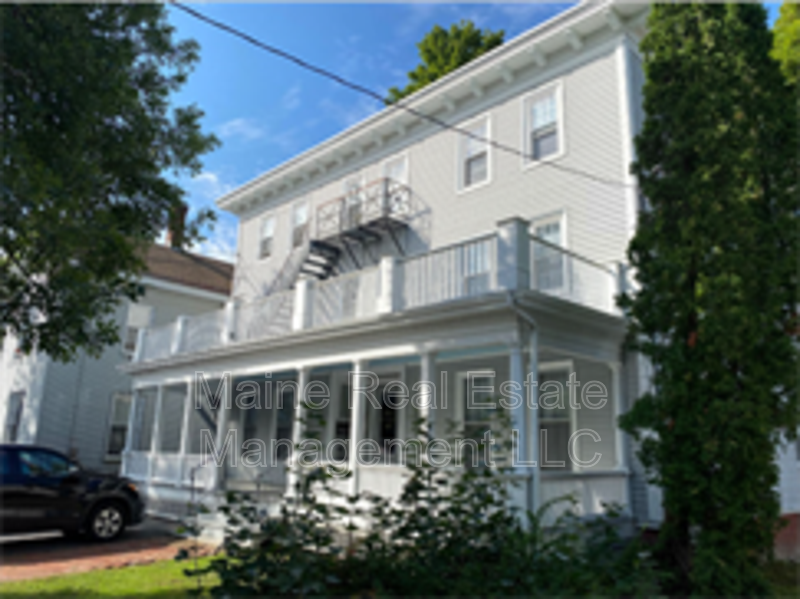 148 Essex St #2