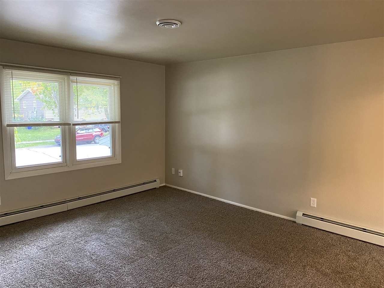 414 412/414 N Saint Bernard Dr - Photo 3 of 4