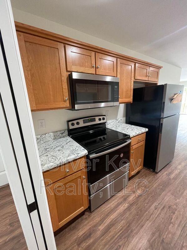 129 Cardin St #131 - Photo 6 of 13