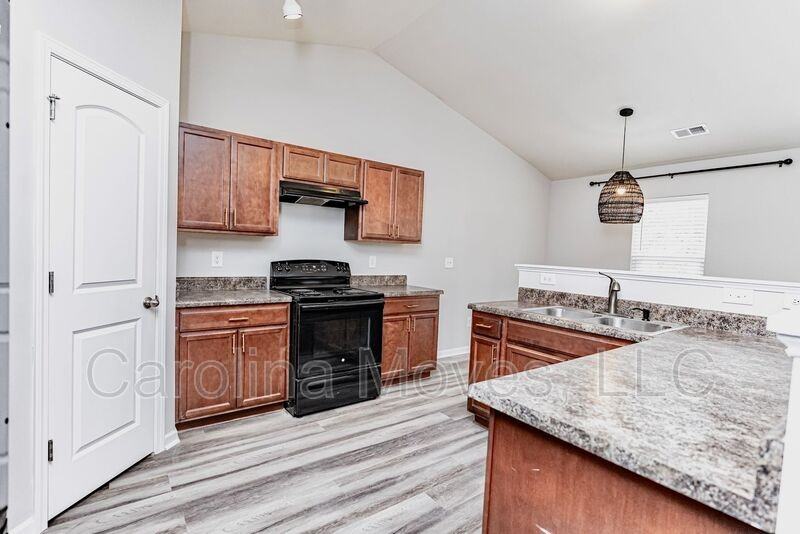 46 Jones Creek Cir - Photo 3 of 16