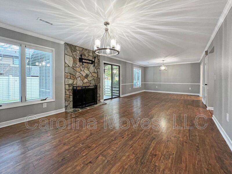 419 Sparrow Hawk Ct - Photo 5 of 19