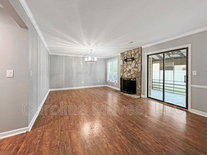 419 Sparrow Hawk Ct - Photo 6 of 19