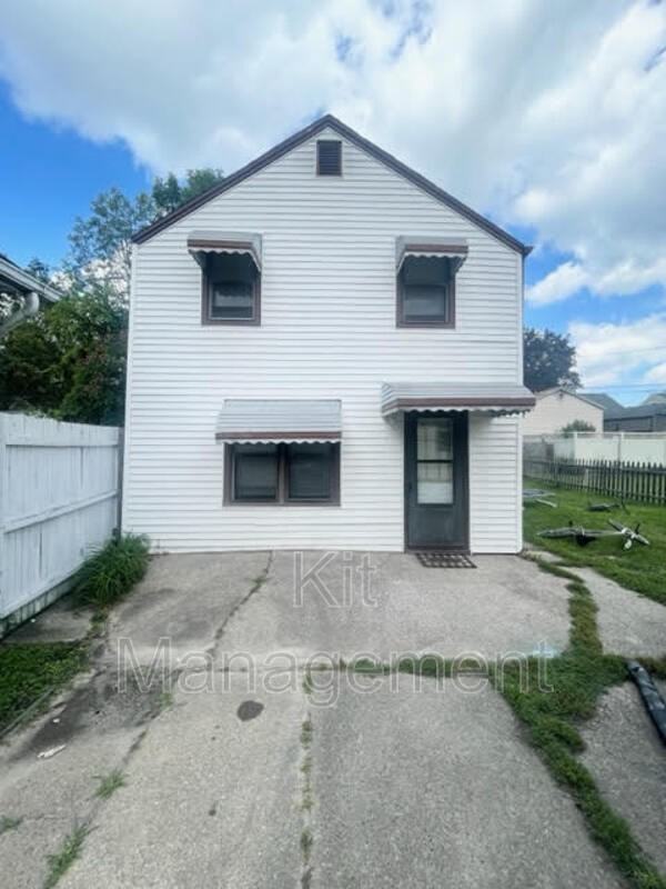 2566 West Cir - Photo 2 of 6