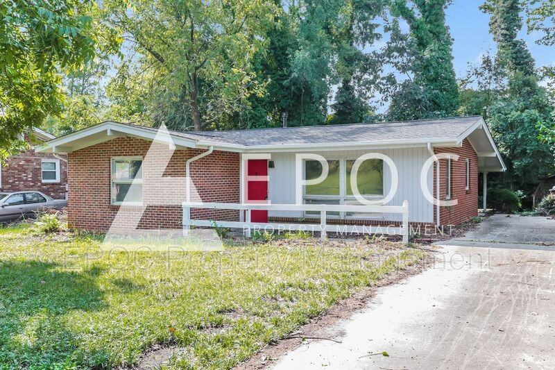 2207 Lynette Dr - Photo 2 of 15