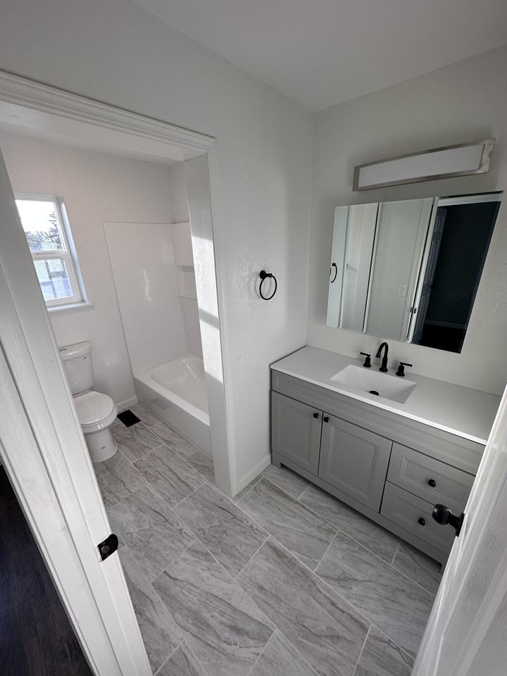 530 San Juan Cir #B - Photo 5 of 10