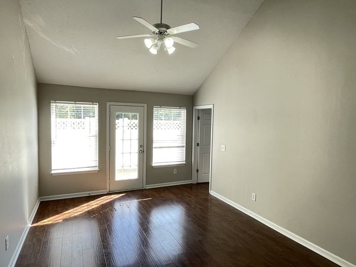 107 Antler Ridge Cir - Photo 3 of 24