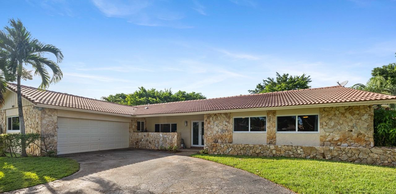 9911 Nw 19th St #NA - Photo 3 of 26