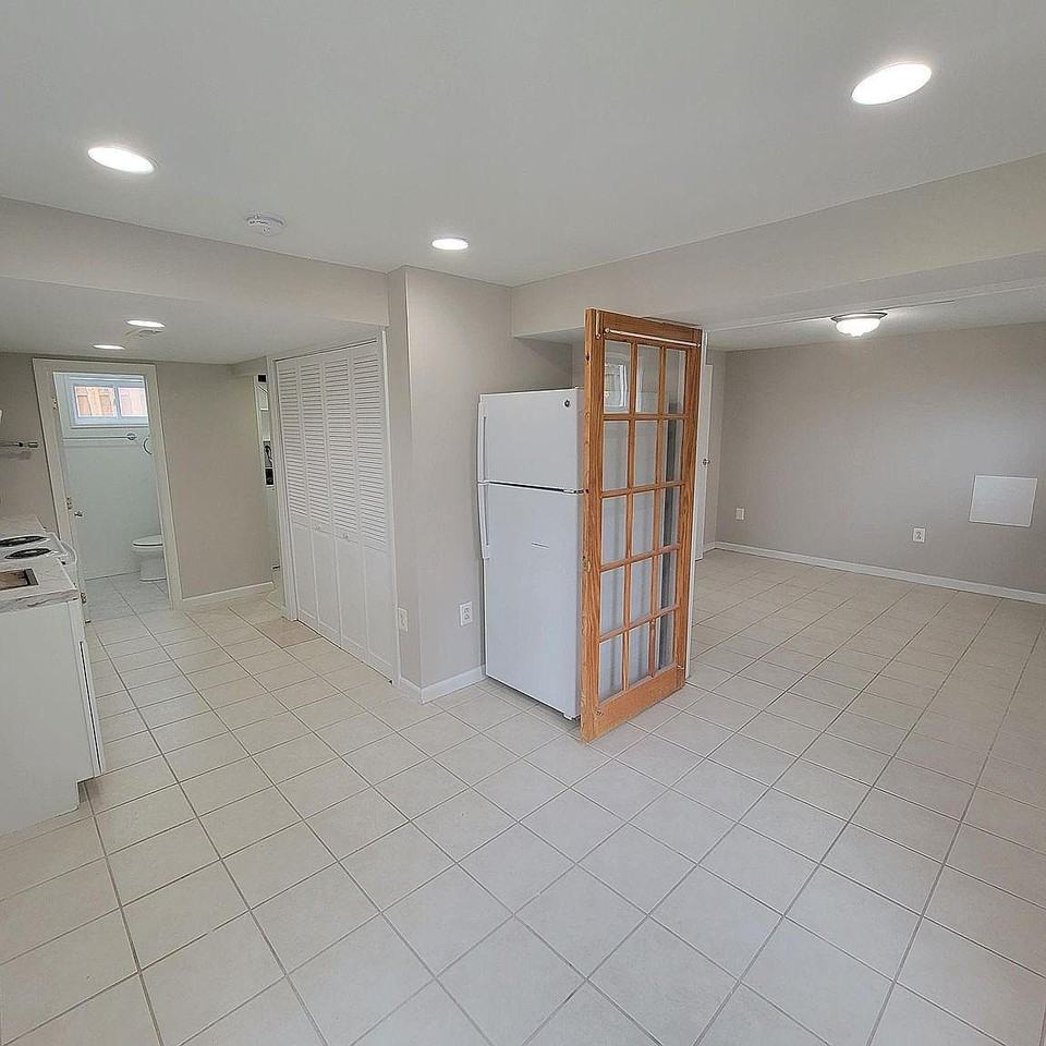 1740 N Culpeper St #B - Photo 2 of 20