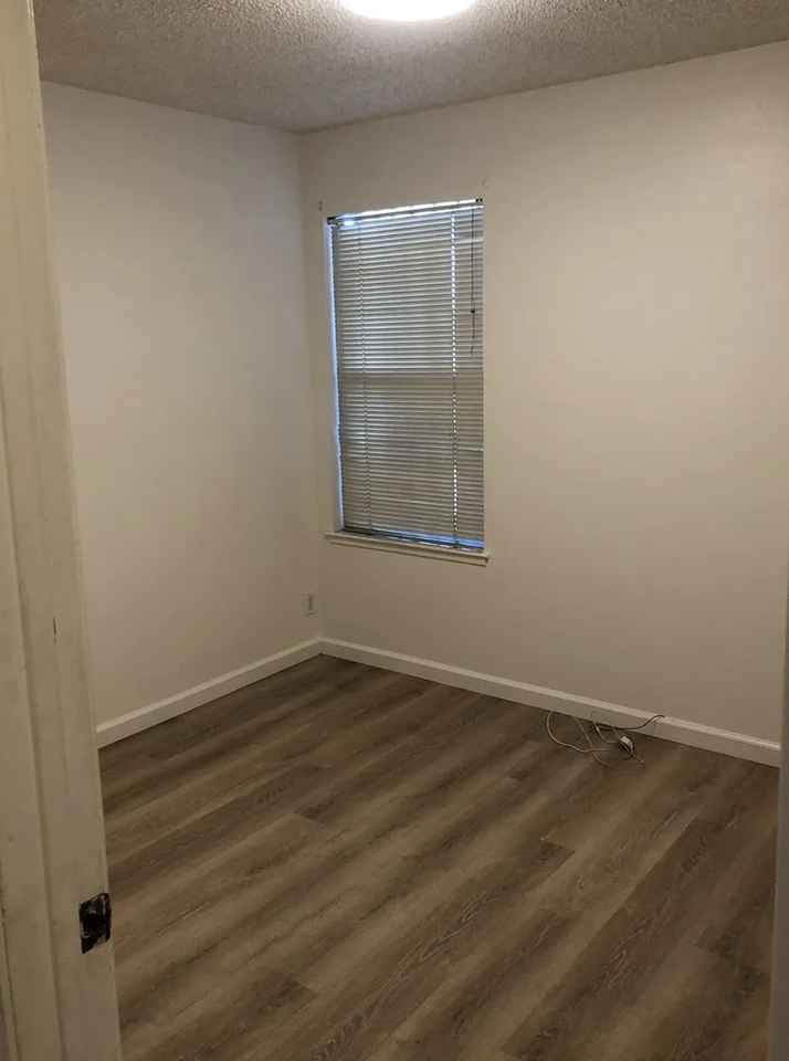 2087 Cranworth Cir #NA - Photo 3 of 20