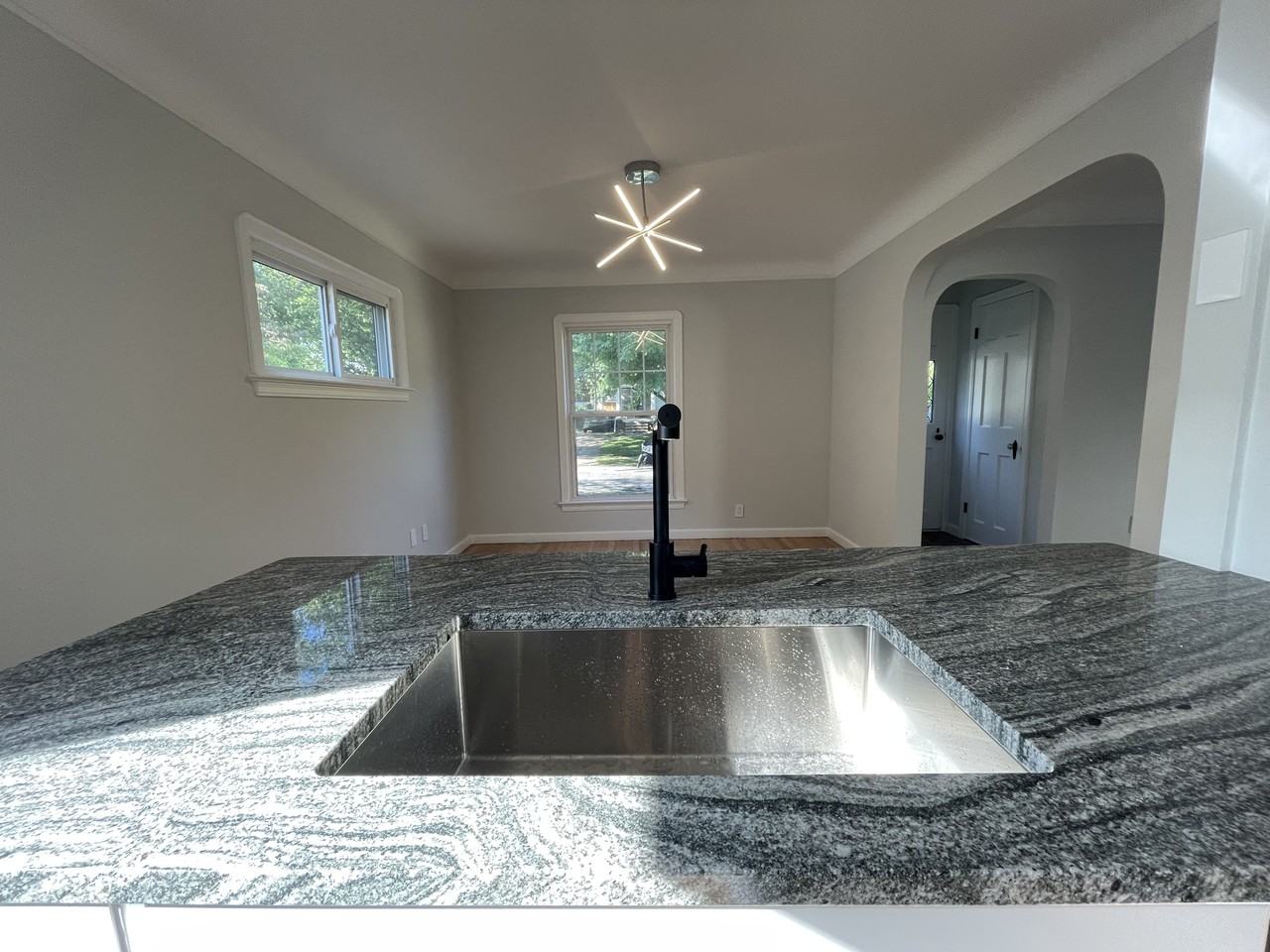 15013 Columbine Ave #NA - Photo 2 of 10