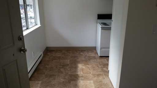 10245 NE Fremont St - Photo 3 of 5