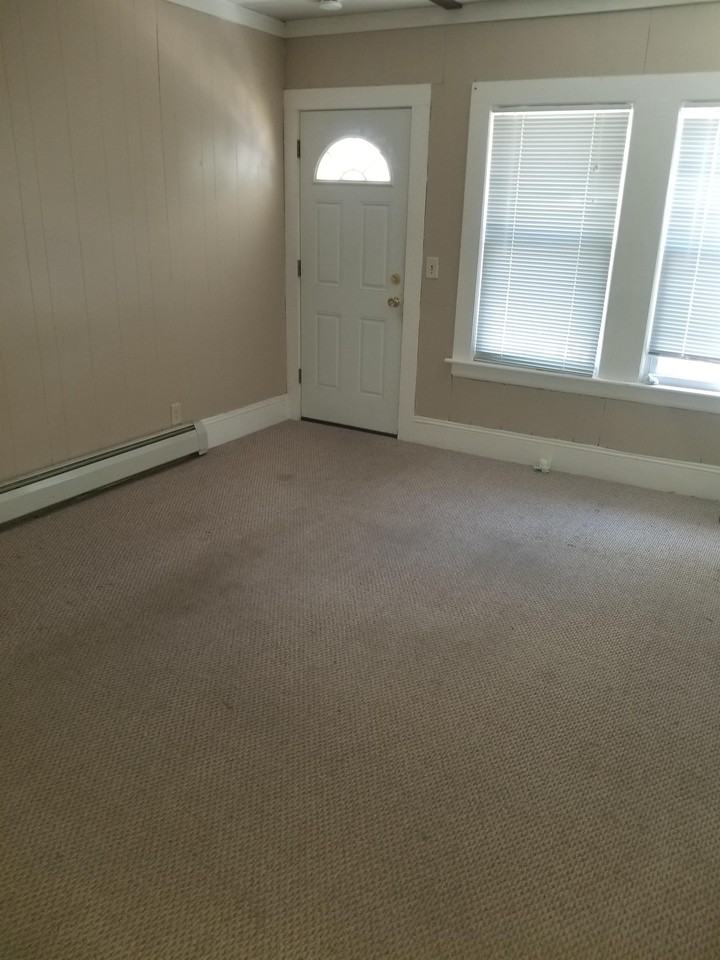 19 Asnuntuck St #19 - Photo 6 of 10