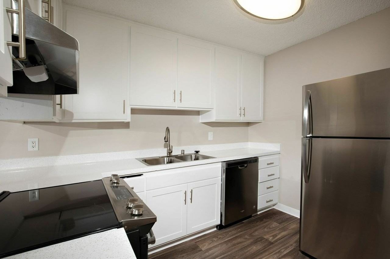 Mission Arbor Apartments - Photo 3 of 14