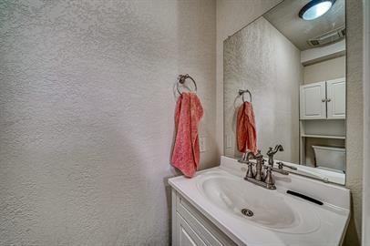 326 E 10th St #1 - Photo 2 of 10