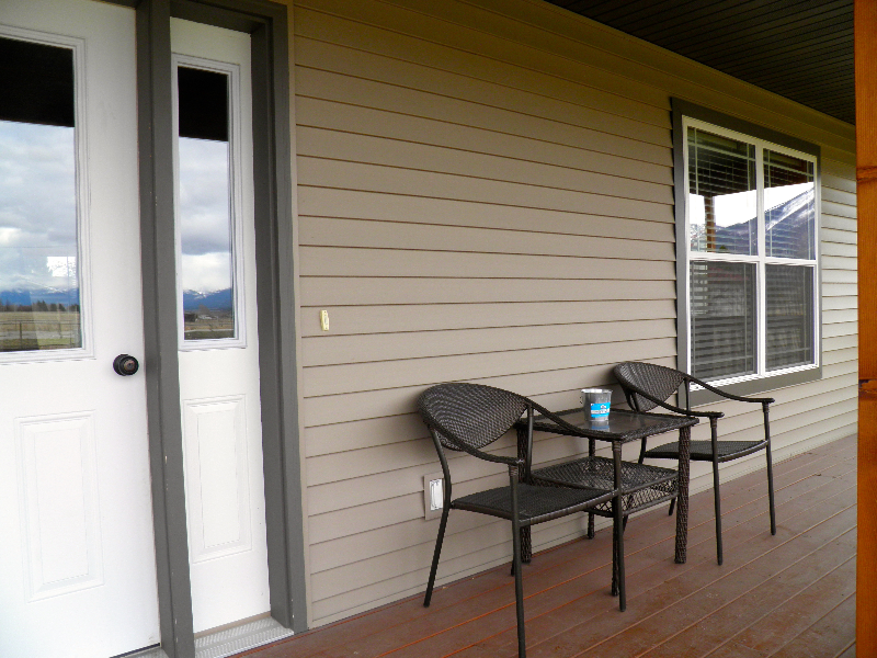 809 Sawyer Ln - Photo 2 of 14