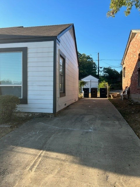 1105 E Morningside Dr - Photo 2 of 9