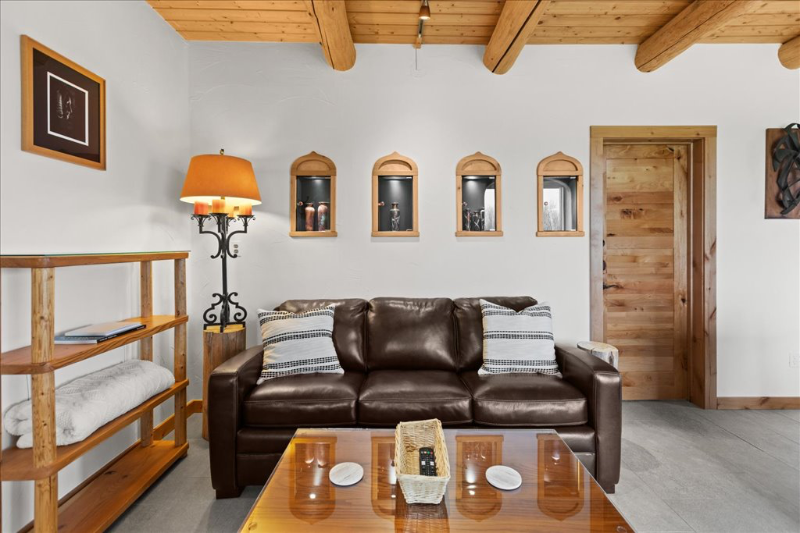 725 N Burnt Fork Rd - Photo 3 of 22