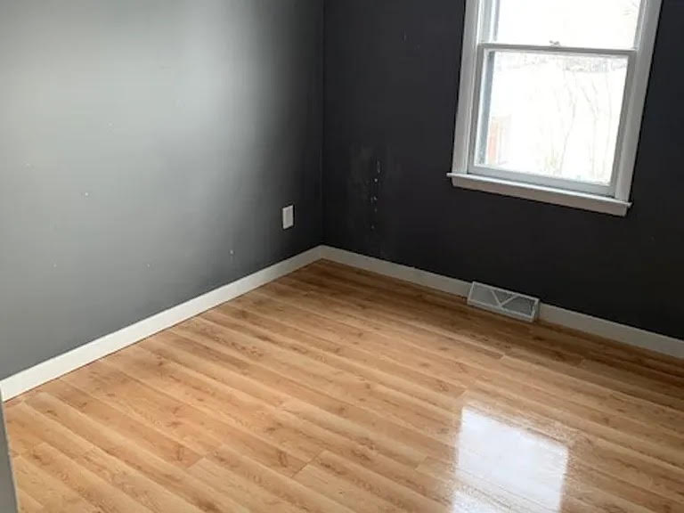 2905 Roy St - Photo 3 of 11