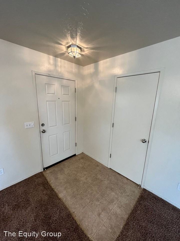 1726-1744 Paseo Del Lago - Photo 3 of 19