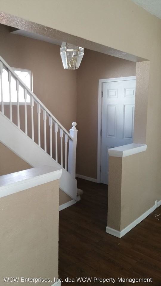 1519 Sw Washburn Ave - Photo 2 of 31