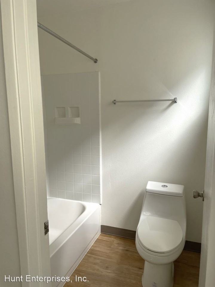 MADISON SQUARE 23035 MADISON STREET - Photo 3 of 7