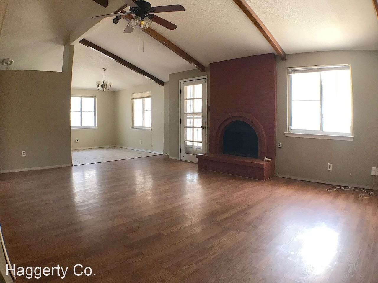 4636 Maureen Cir - Photo 3 of 17